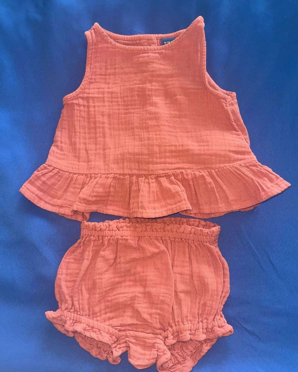 Sz 6-12M Old Navy Baby Sleeveless Button-Back Peplum Top and Bloomers Muslin Set
